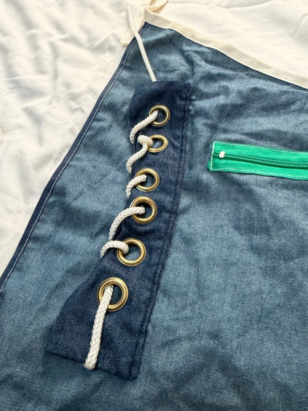 Activity Apron - Picture 6 of 11